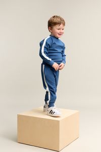 Hovedbilde  Syen Ullgenser - Stormbl&aring;